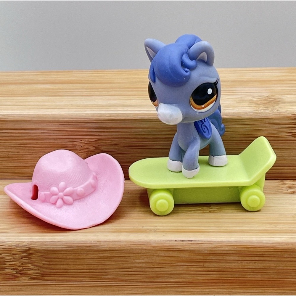 Littlest Pet Shop Horse #1114 LPS Around The World 2009 Brown Gold Eyes Hasbro